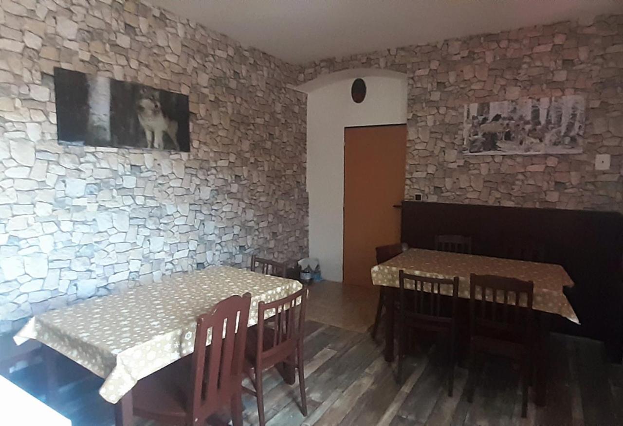 Penzion U Draci Skaly Hotel Svojse Luaran gambar