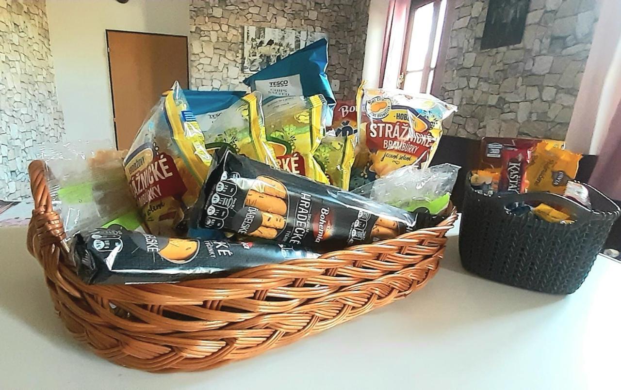 Penzion U Draci Skaly Hotel Svojse Luaran gambar